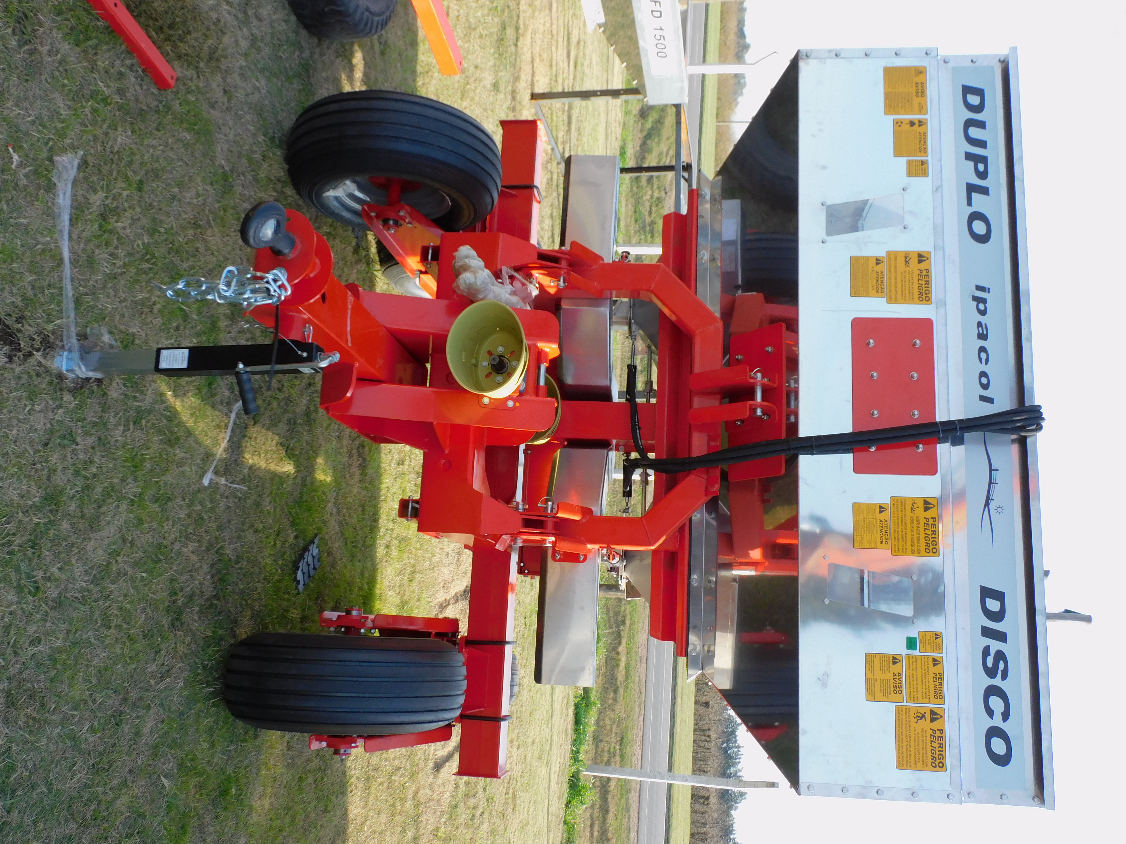 FERTILIZADORA IPACOL MODELO DFD 3200 (INOXIDABLE)