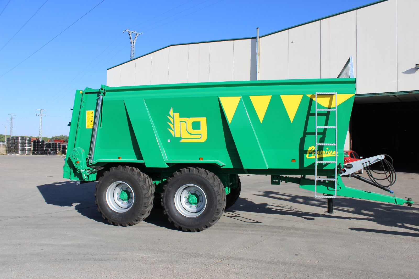DISTRIBUIDOR DE ABONO ORGÁNICO HNOS GARCÍA MODELO PREMIUM 90