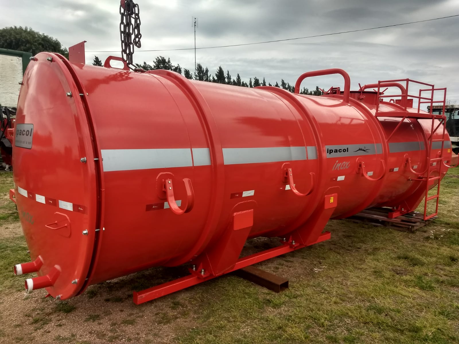CISTERNA PARA MONTAJE EN CAMIÓN MARCA IPACOL MODELO DLC 18000 