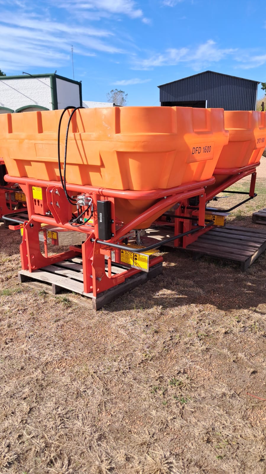 FERTILIZADORA IPACOL DFD 1600
