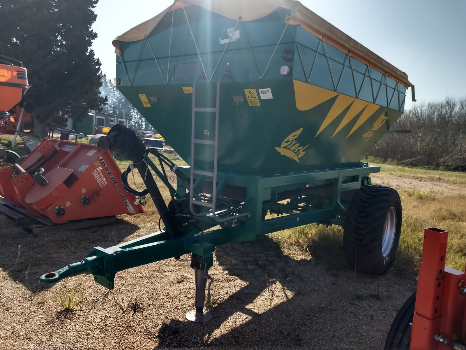 FERTILIZADORA HNOS GARCÍA MODELO EXACTA 
